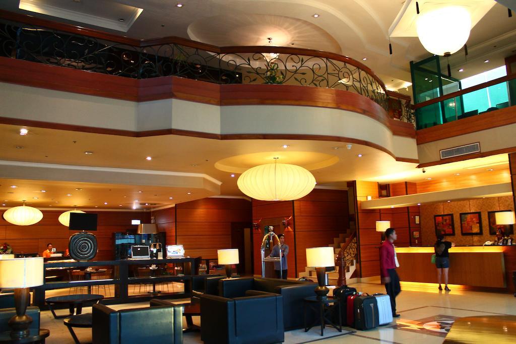 Iloilo Business Hotel Buitenkant foto
