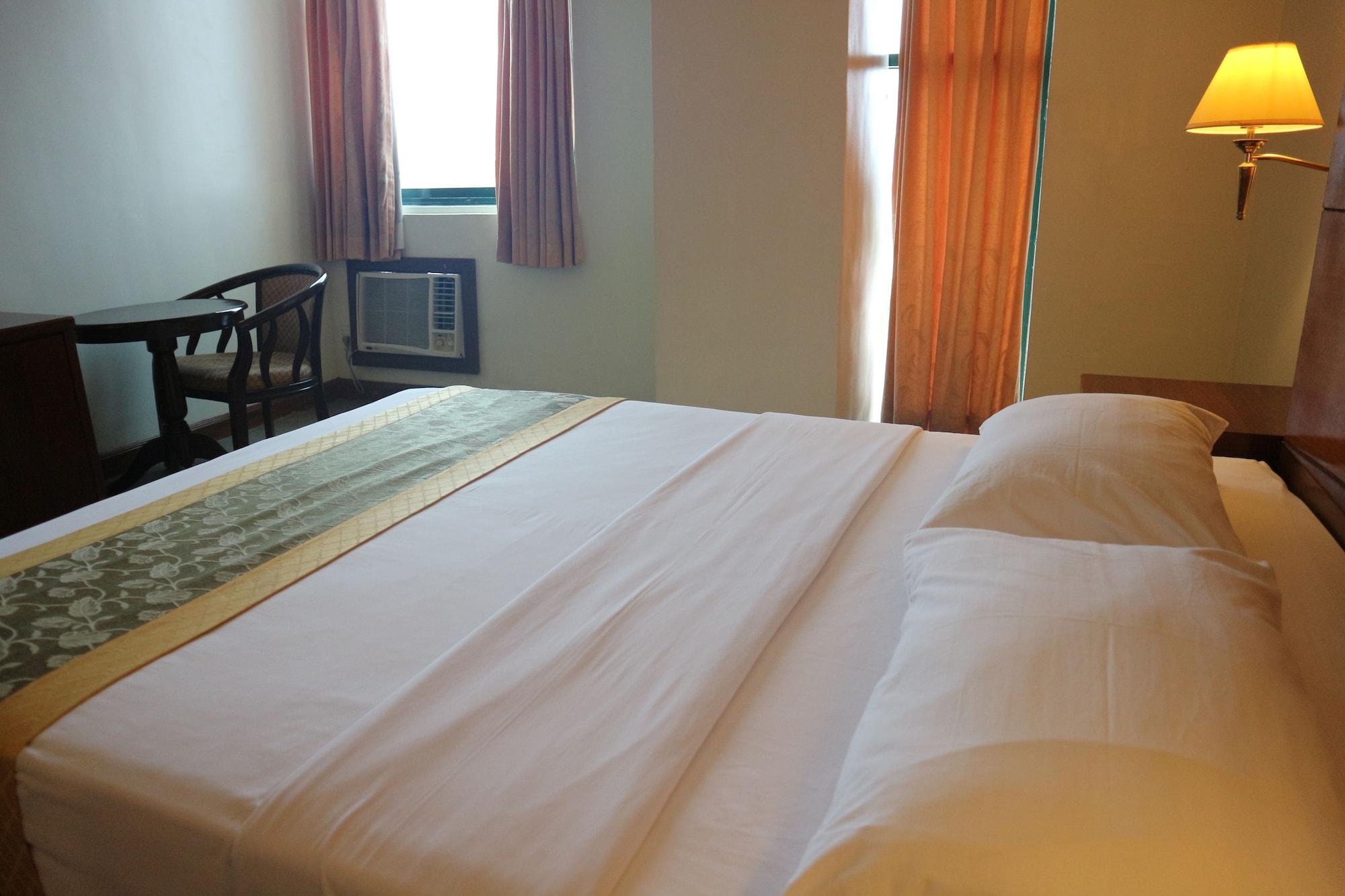 Iloilo Business Hotel Buitenkant foto