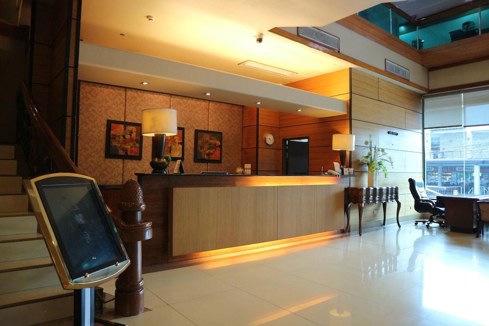 Iloilo Business Hotel Buitenkant foto