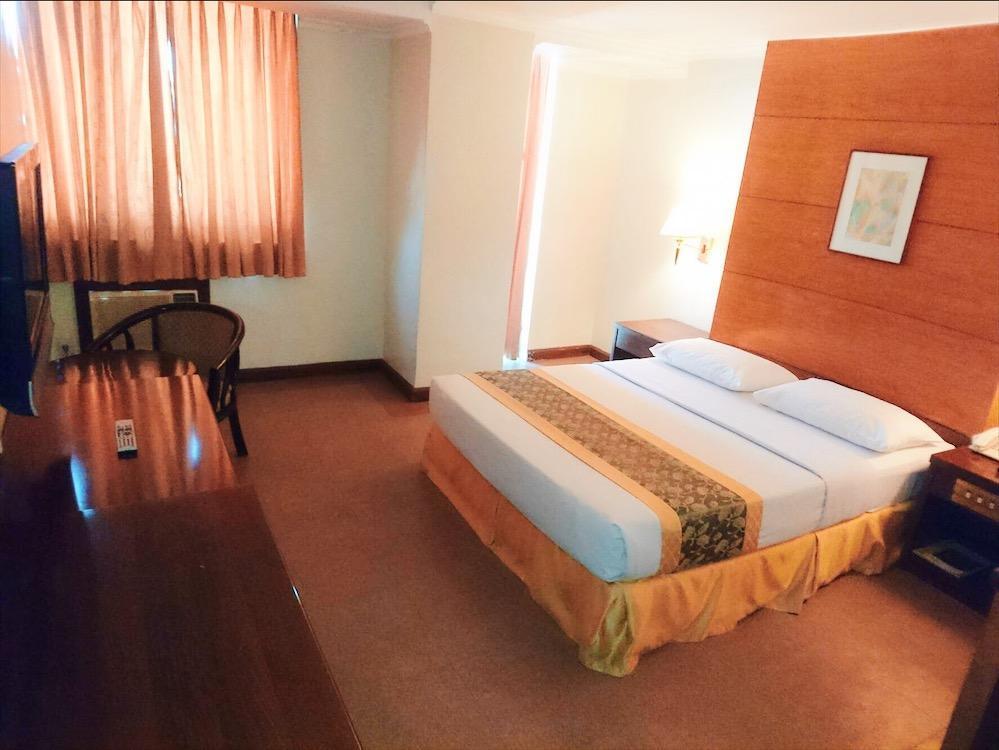 Iloilo Business Hotel Buitenkant foto