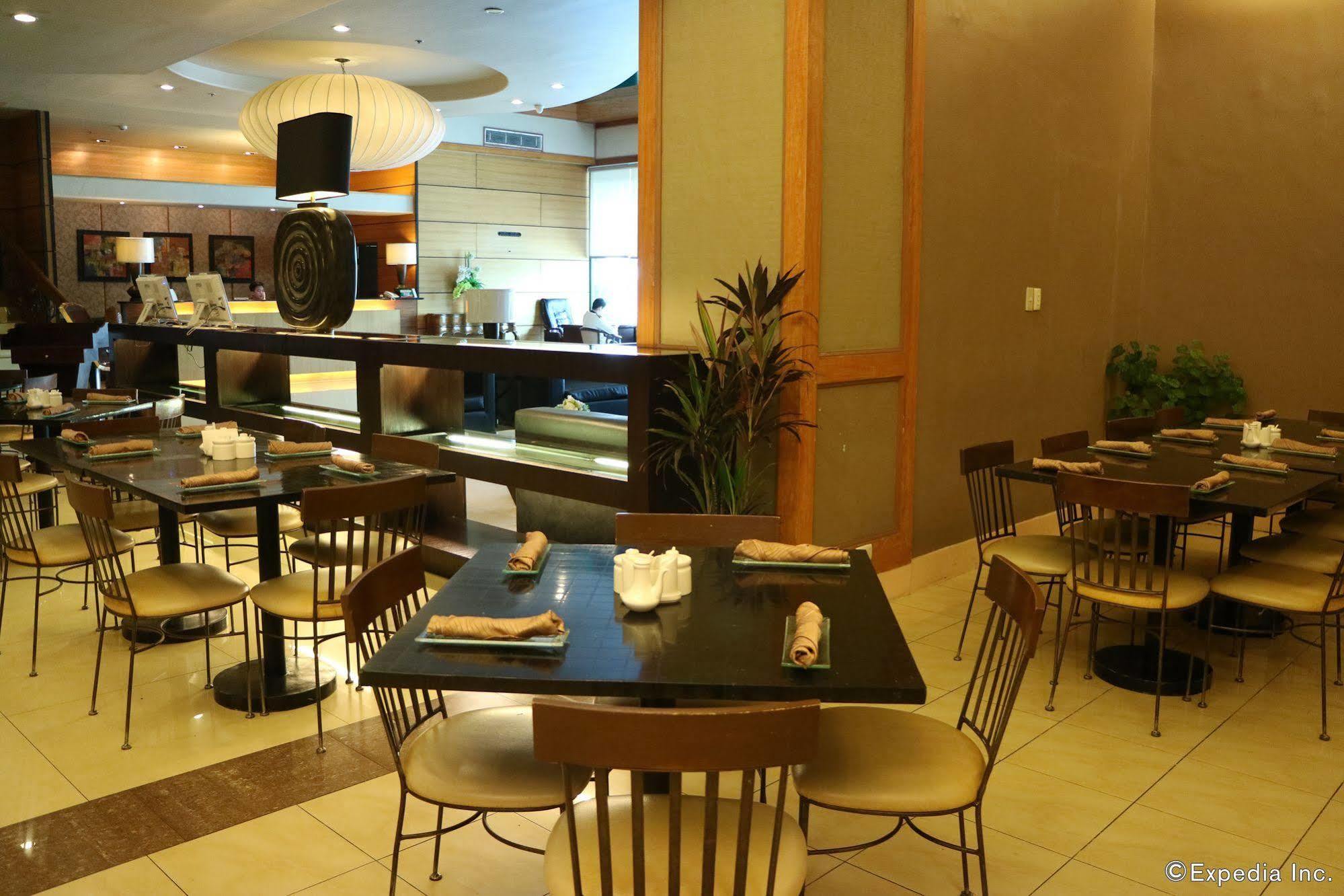 Iloilo Business Hotel Buitenkant foto