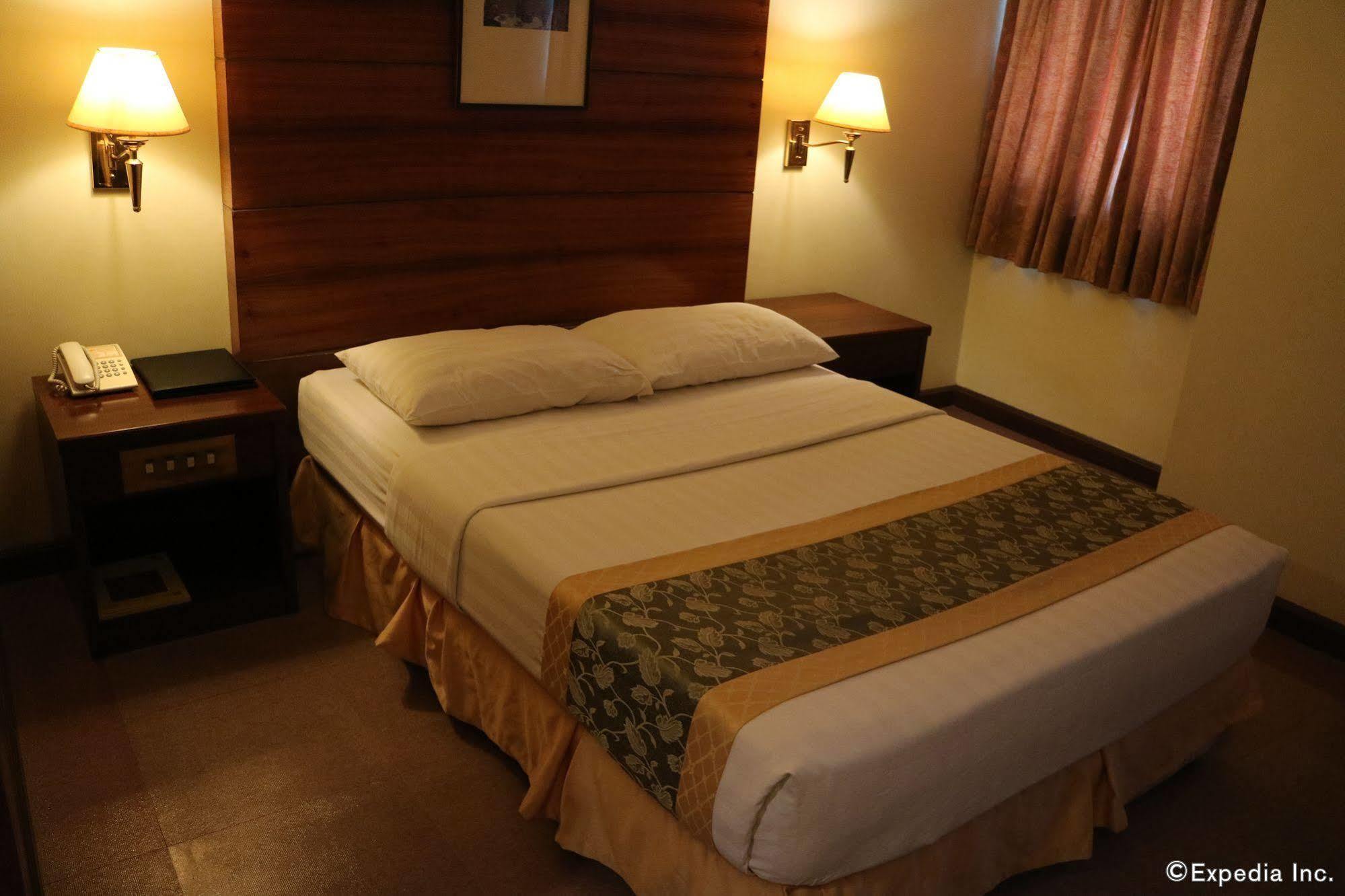 Iloilo Business Hotel Buitenkant foto